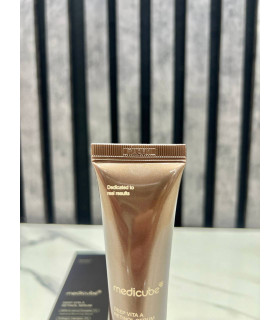 سرم رتینول مدی کیوب مدل Retinol serum Deep vita A