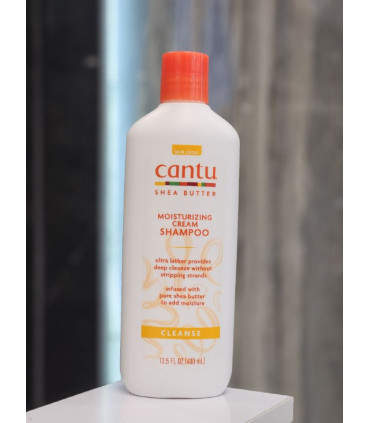 شامپو کرمی مرطوب‌کننده کنتو (Cantu) حاوی شی‌باتر خالص –