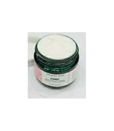 ژل کرم مرطوب کننده ویتامین Eبادی شاپ